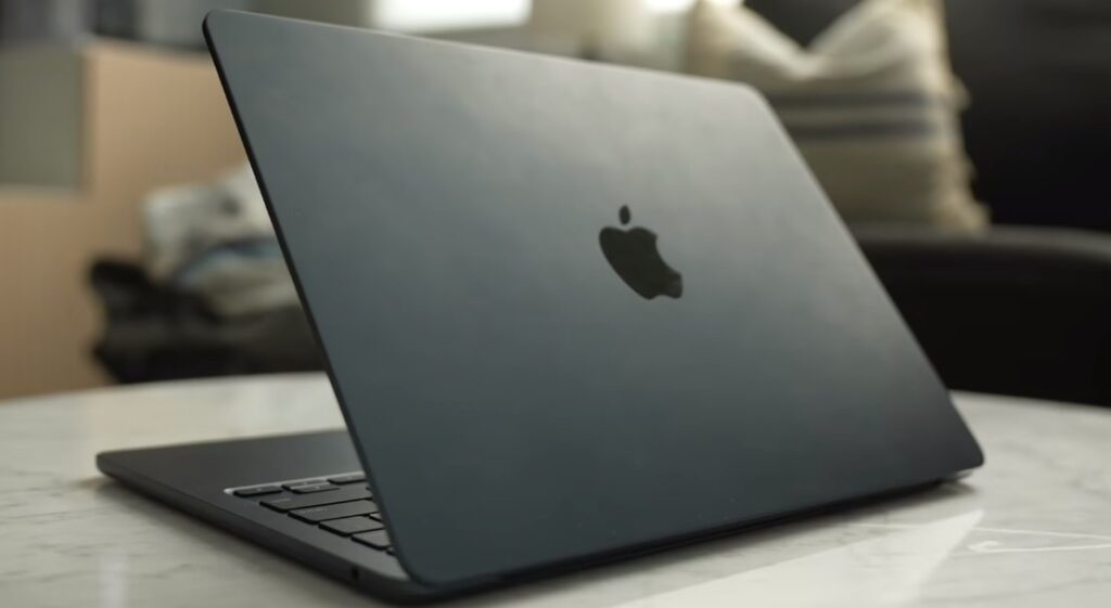 MacBook Air M2