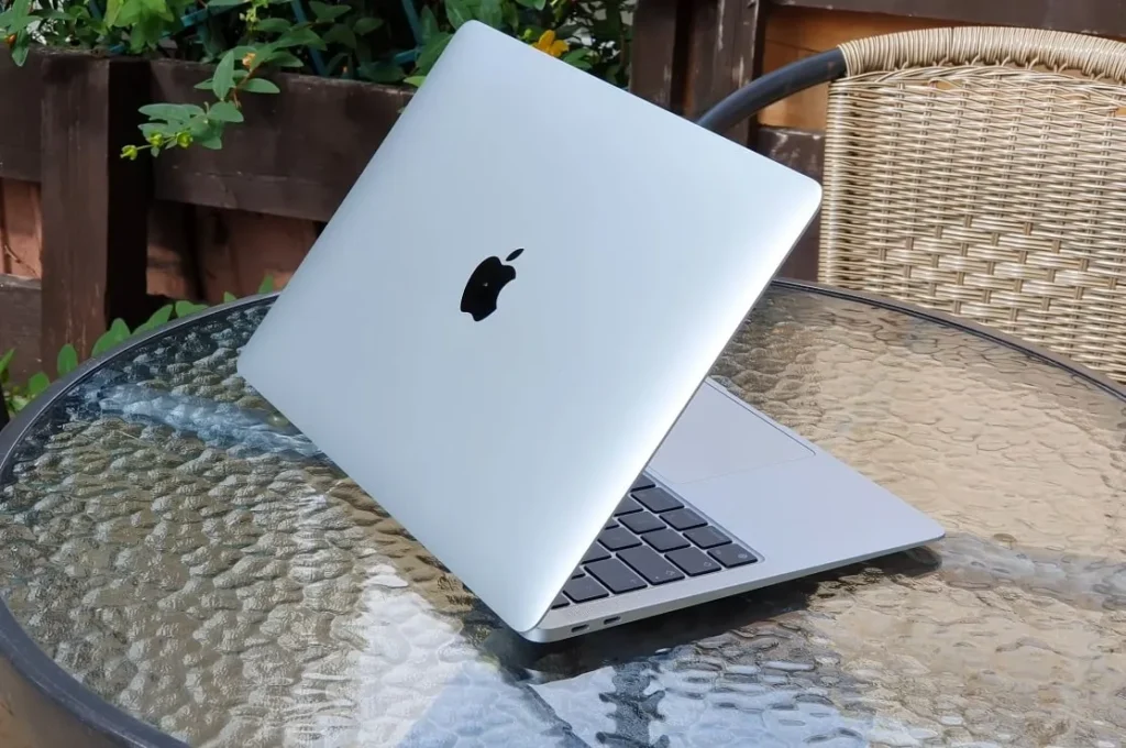 MacBook Air M1 silver Color