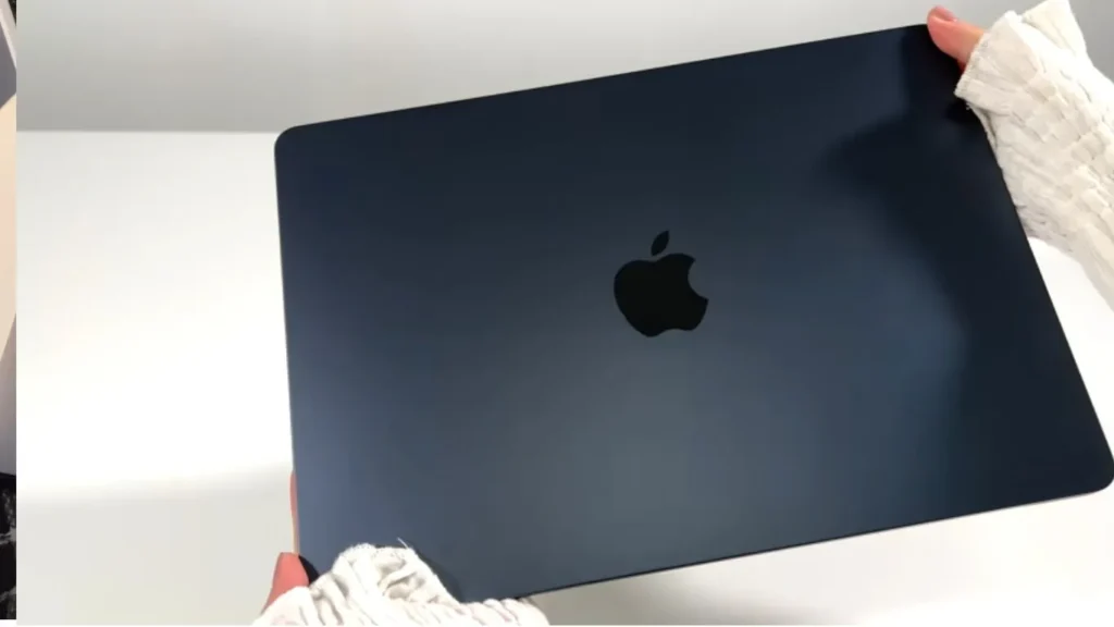 macbook air M2 midnight Color