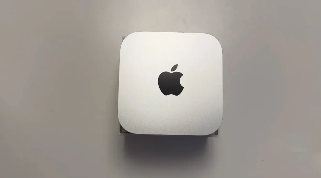 Elegant Mac Mini M4